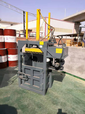 650 KG Capacity Plastic Bottle Bag Cans Waste Baler Machine for Customer Bale Density
