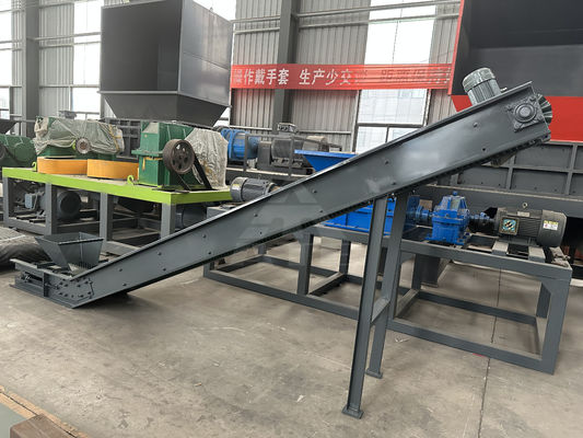 50kW Double Shaft Shredder for Wooden Pallets and Scrap Metal/Plastic Conveyor System