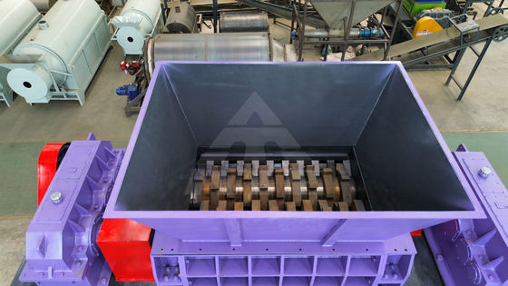 Metal and Plastic Waste Shredder Machine 5T Weight Suitable for Various Applications