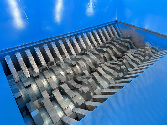 Double Shaft Shredder Compact and Environmentally Friendly for Plastic Waste Disposal